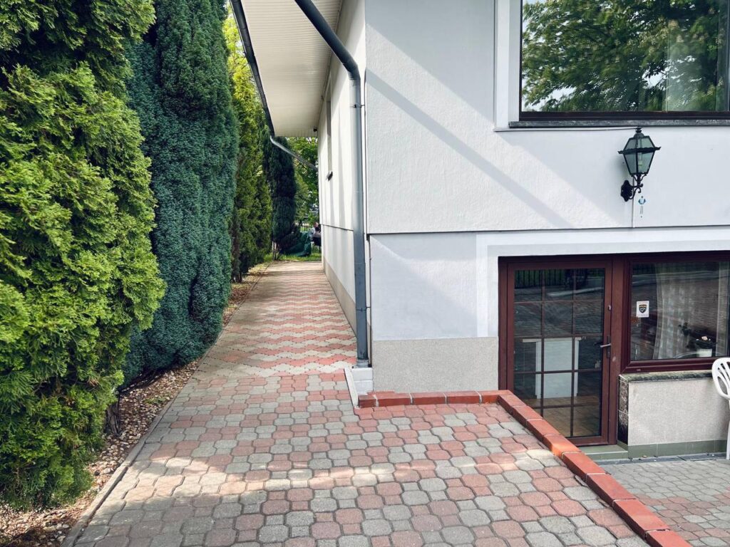 photo_2025-05-18_12-06-21